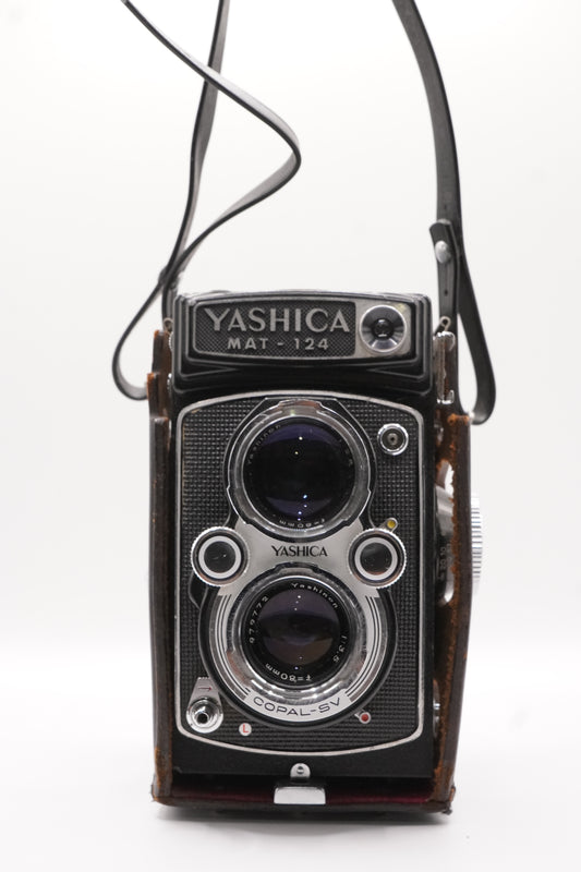 Yashica Mat - 124