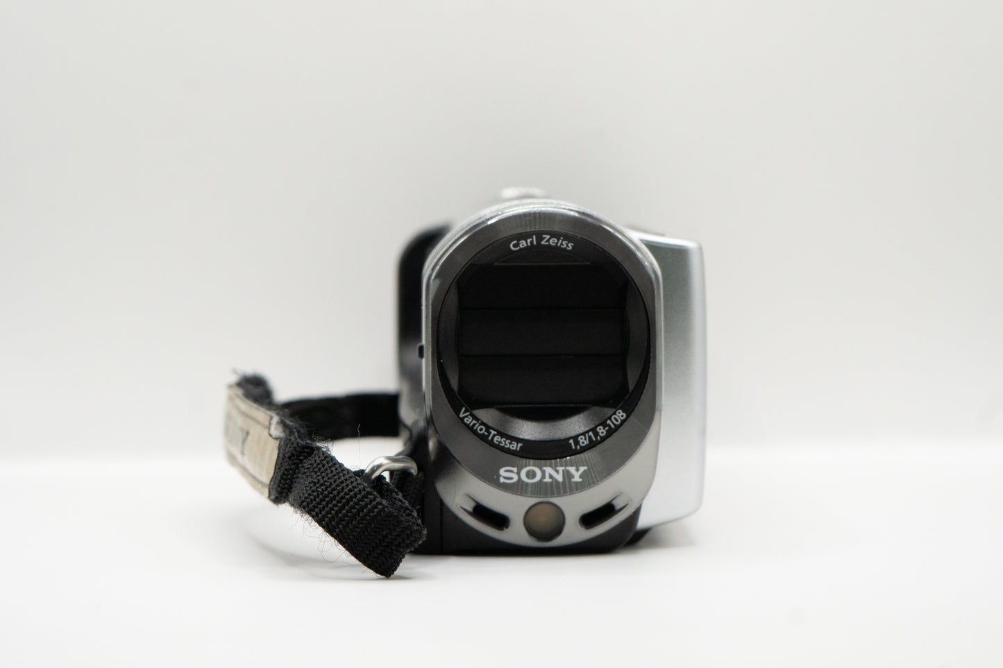 Sony Handycam DCR-SX63
