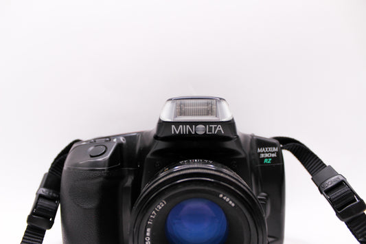 Minolta Maxxum 330si