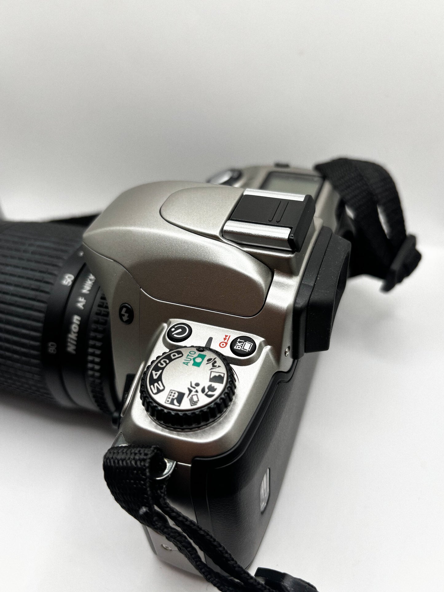 Nikon N65